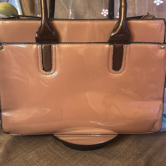 Vernis Like EUC Tote Bag Large and Shiny PU - Picture 3 of 16